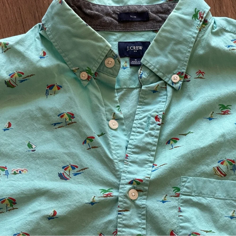 J.Crew Men's Slim Fit Beach Umbrella Print Short Sleeve Button-Down Shirt Medium